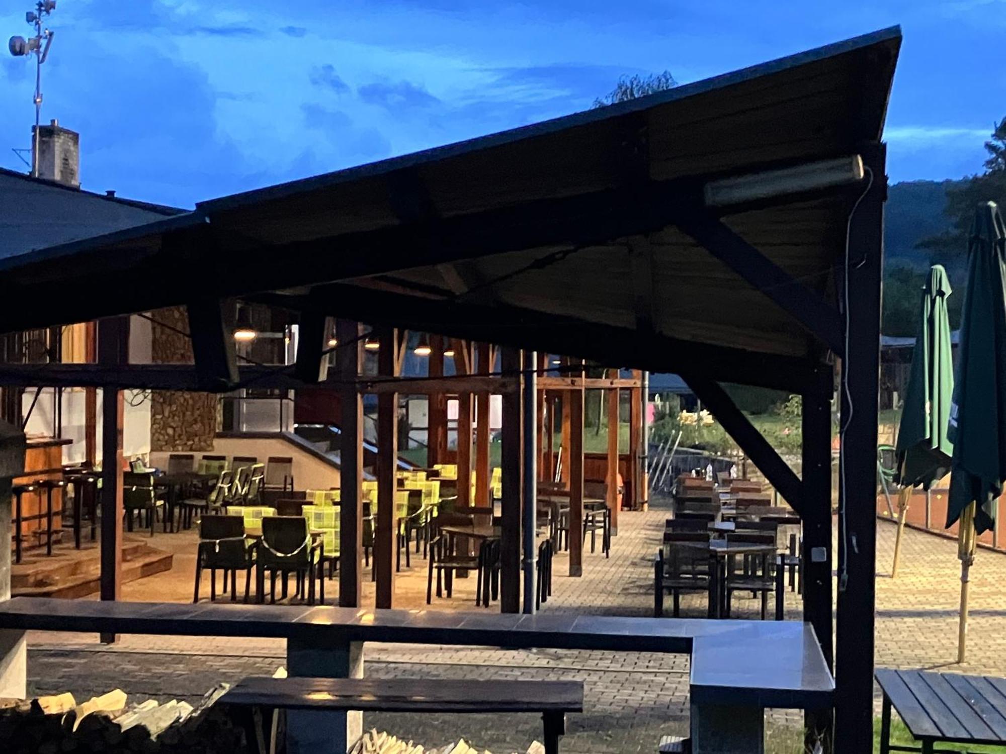 Raj Sportovni A Rekreacni Resort Branzez Kněžmost Exterior foto